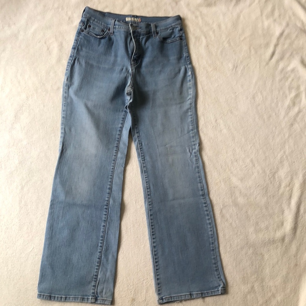 Levi’s 512 perfectly slimming bootcut. Size 12 medium